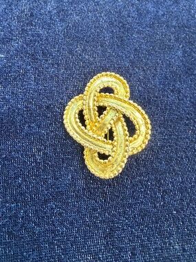 Vintage Gold Tone Modern Swirl Brooch
